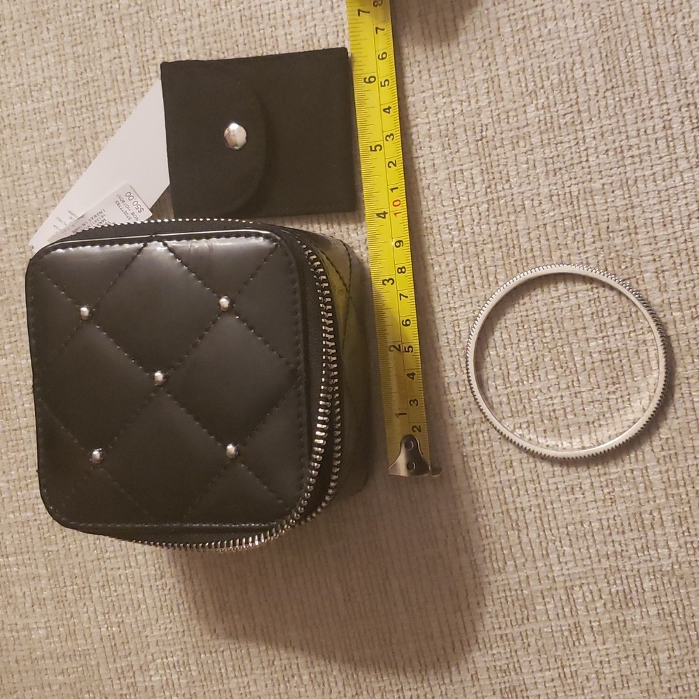 CHICOS New Necklace, 3 Bracelets & WHBM Mini Jewerly Box 🎁 - Picture 16 of 17